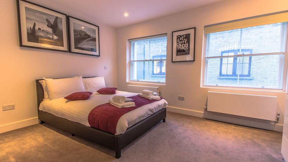 Central Servised Apartments On Artillery Lane Londen Buitenkant foto